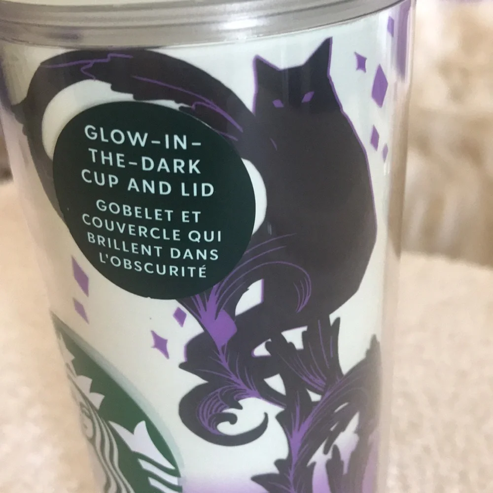 🎃🎃🎃Halloween Starbucks Cat & Spiders HTF Tumbler which glows in t…